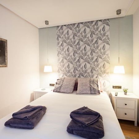 Cosy Room - Guggen º Parking Free Bilbao Exteriör bild