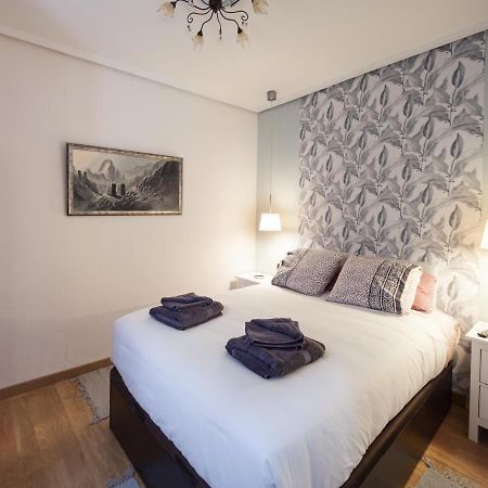 Cosy Room - Guggen º Parking Free Bilbao Exteriör bild
