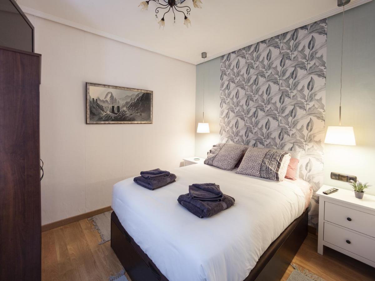 Cosy Room - Guggen º Parking Free Bilbao Exteriör bild